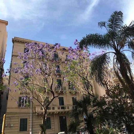 Bibi Appartamento A Due Passi Dal Tribunale Centro Palermo Luaran gambar