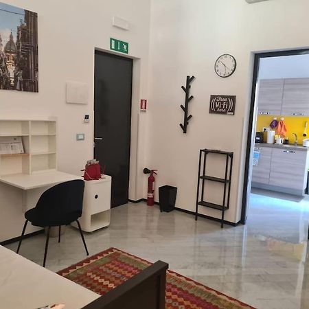 Bibi Appartamento A Due Passi Dal Tribunale Centro Palermo Luaran gambar